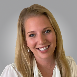 Alexandra Romanowski Headshot