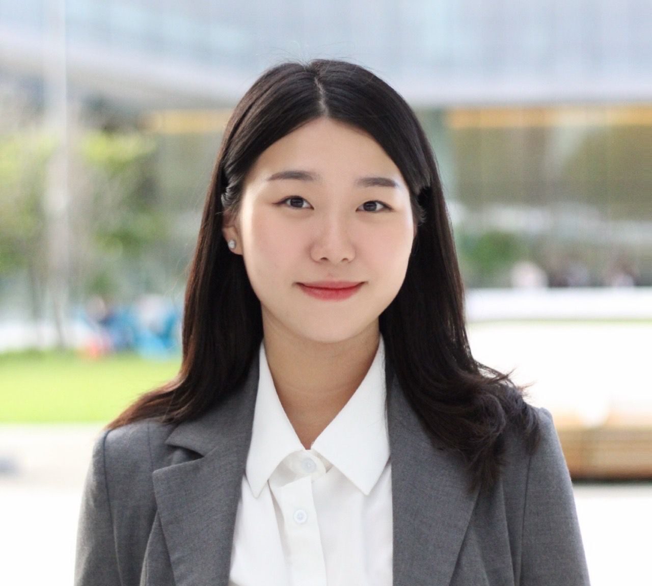 Elley Choung_Headshot_new 2025