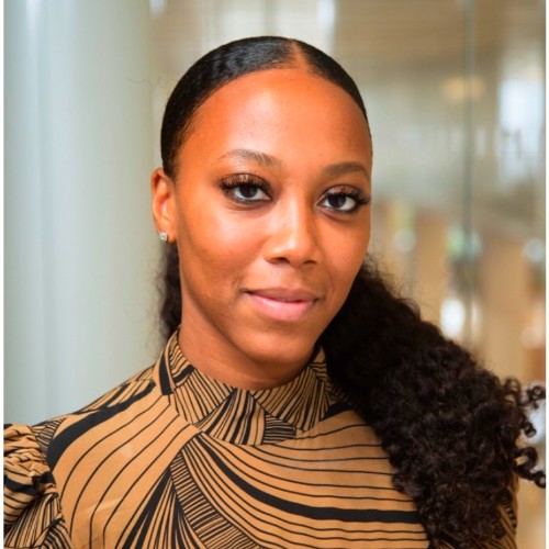 Porsche Dames  Headshot